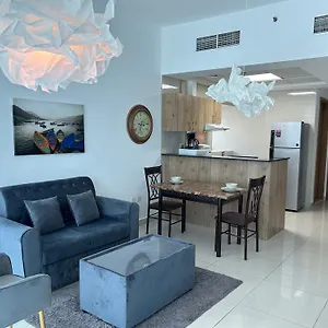Appartamento Golden Vacation Homes Continental Tower Marina, Dubai