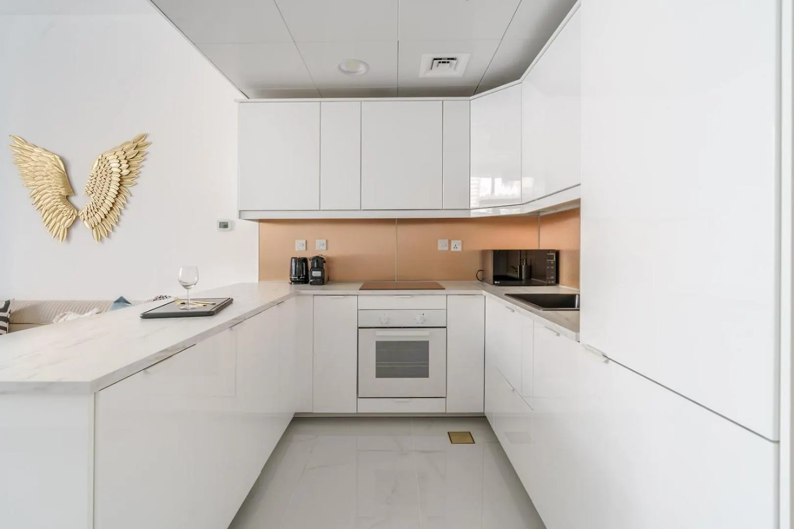 Guestready - Fabulous Home With Marina Canal Views Dubai Apartment