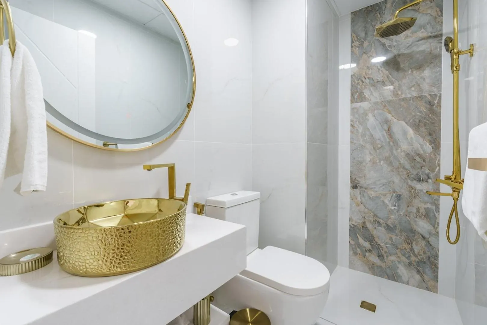 Guestready - Fabulous Home With Marina Canal Views Dubai